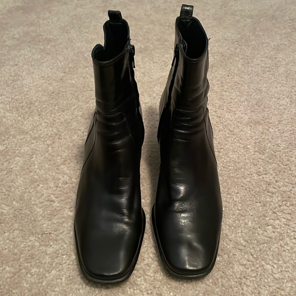 Antonio Melani black boots, size 9. - Picture 1 of 8